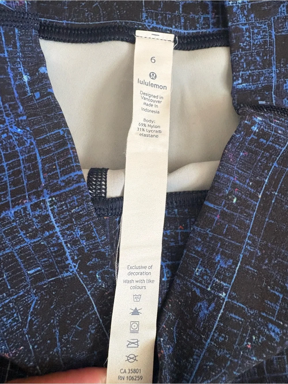 Lululemon High-rise Blue & Black Multi-colored Leggings Inside Pocket Size 6